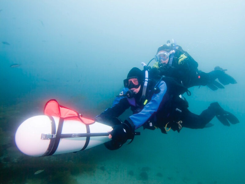 Formation: Scooter (DPV – Diver Propulsion Vehicles)